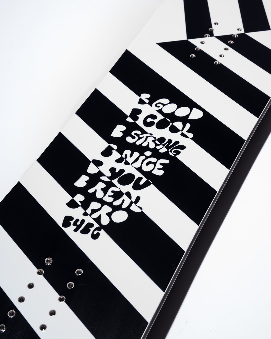 GNU Barrett 2026-2027 snowboard - product photo 3