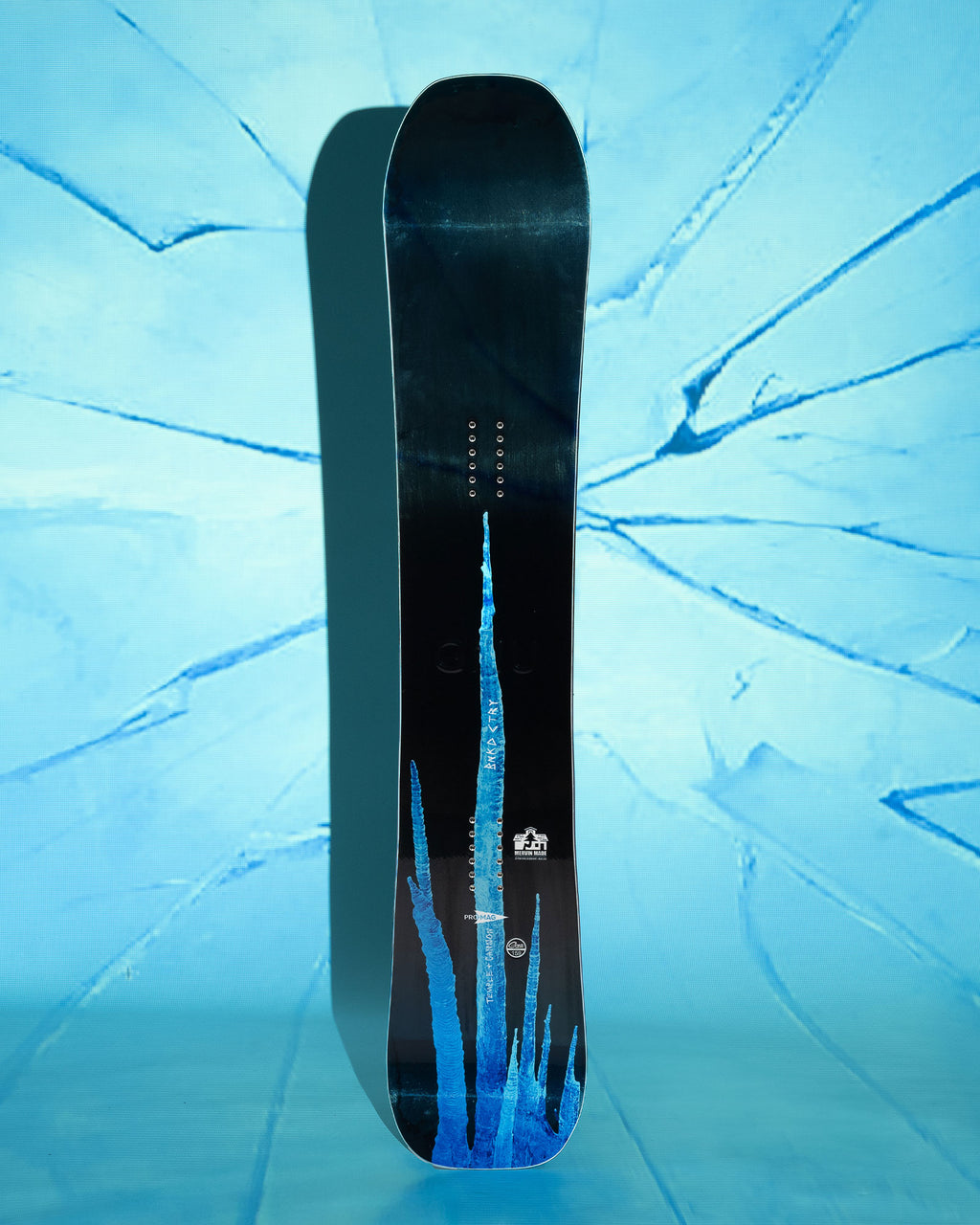 GNU Banked Country 2026-2027 snowboard - product photo studio