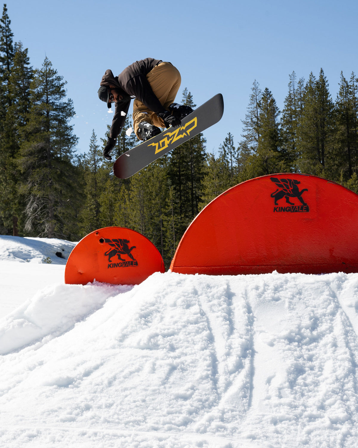 GNU Facts Snowboard | GNU Snowboards 2026-2027