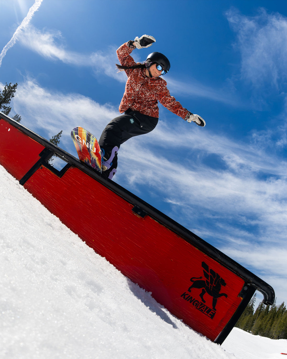 GNU Gloss Women's Snowboard | GNU Snowboards 2026-2027
