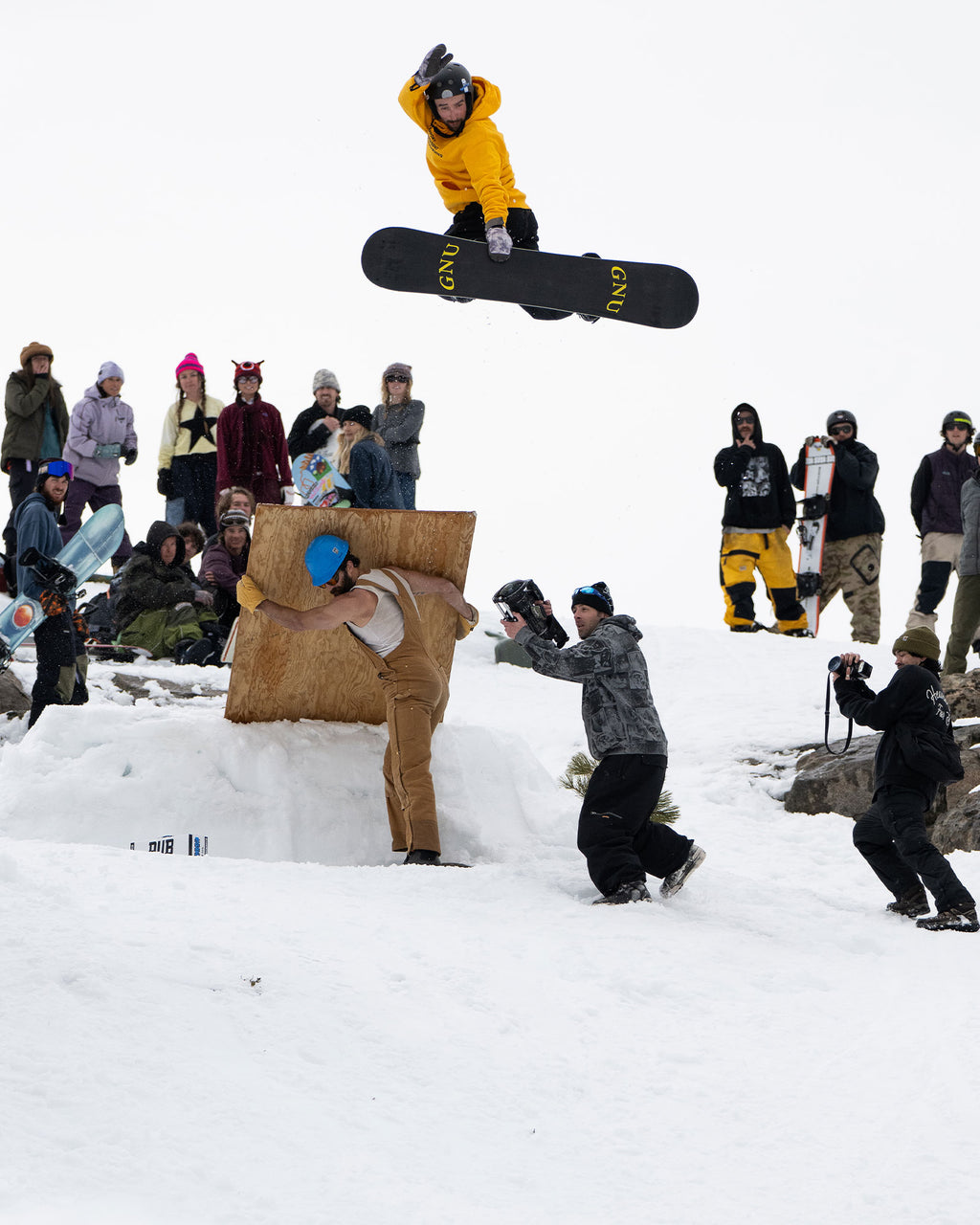 GNU T.R.E. Snowboard | GNU Snowboards 2026-2027 Max Warbington