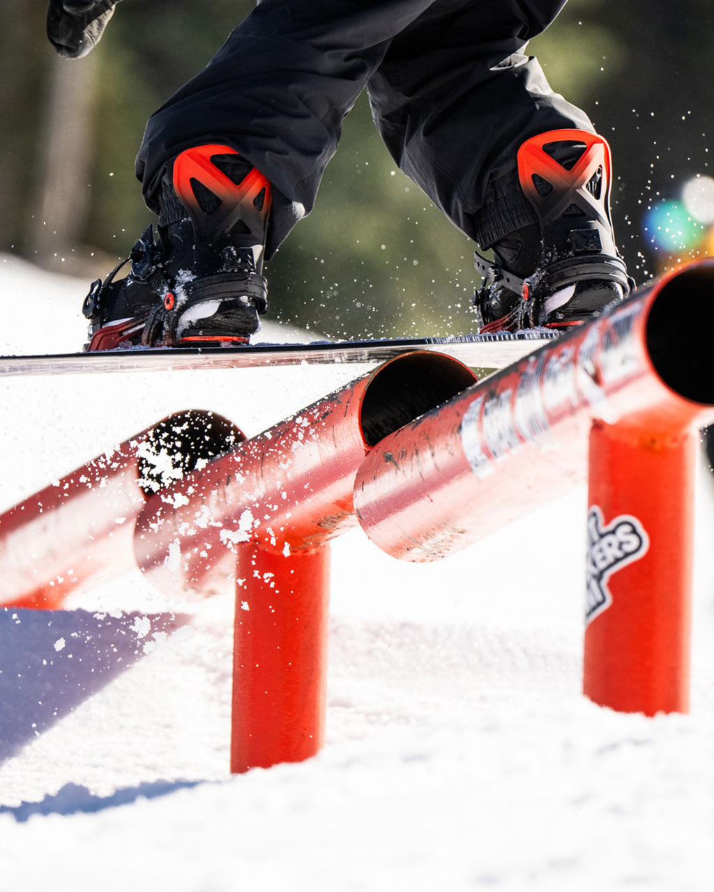 Bent Metal Anvil Snowboard Binding (black/red)